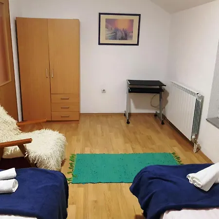 Apartman Elena Apartment Pale